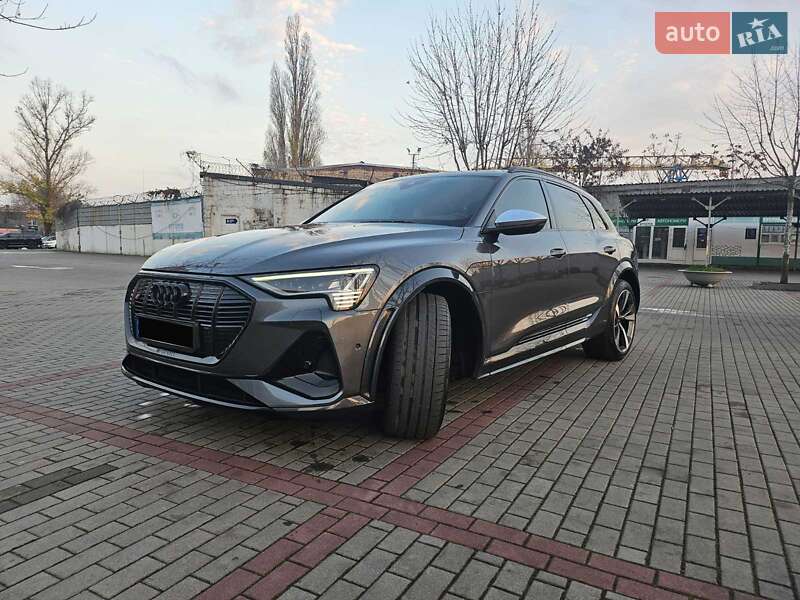 Внедорожник / Кроссовер Audi e-tron S 2021 в Днепре