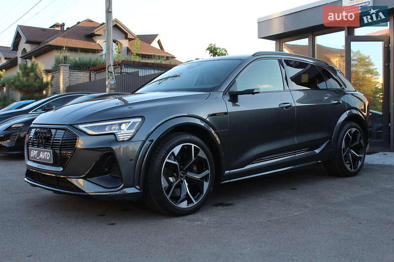 Внедорожник / Кроссовер Audi e-tron S 2022 в Киеве