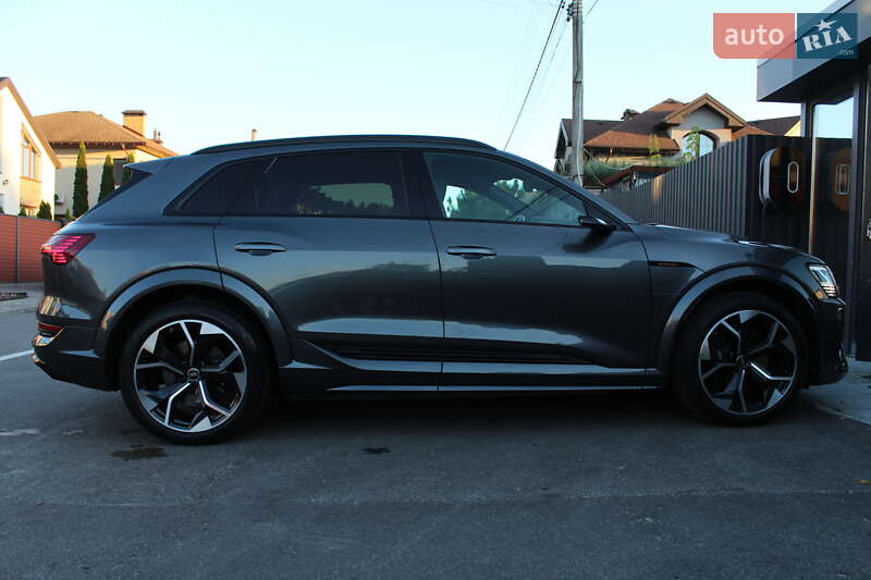Внедорожник / Кроссовер Audi e-tron S 2022 в Киеве