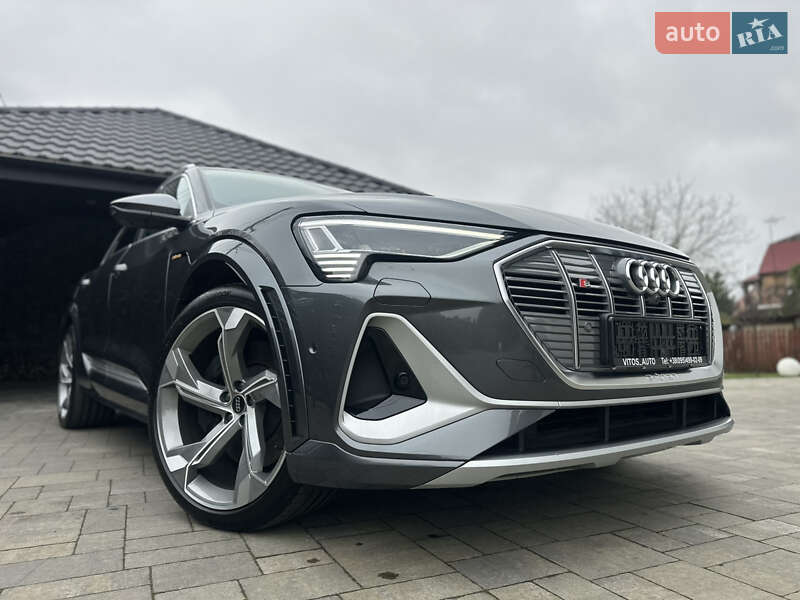 Позашляховик / Кросовер Audi e-tron S 2022 в Луцьку
