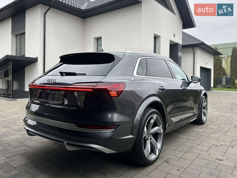 Позашляховик / Кросовер Audi e-tron S 2022 в Луцьку