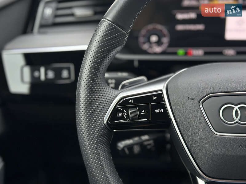 Позашляховик / Кросовер Audi e-tron S 2022 в Луцьку