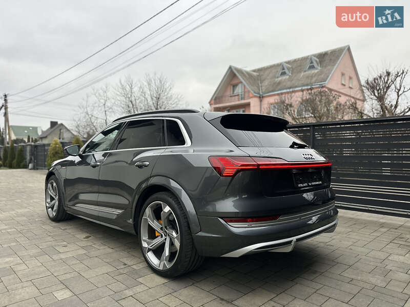 Позашляховик / Кросовер Audi e-tron S 2022 в Луцьку