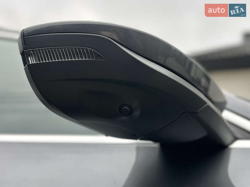 Позашляховик / Кросовер Audi e-tron S 2022 в Луцьку