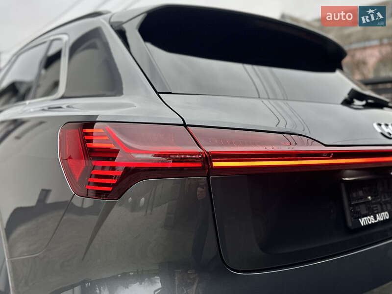 Позашляховик / Кросовер Audi e-tron S 2022 в Луцьку