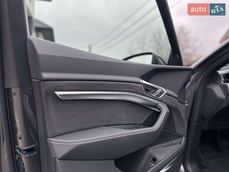 Позашляховик / Кросовер Audi e-tron S 2022 в Луцьку