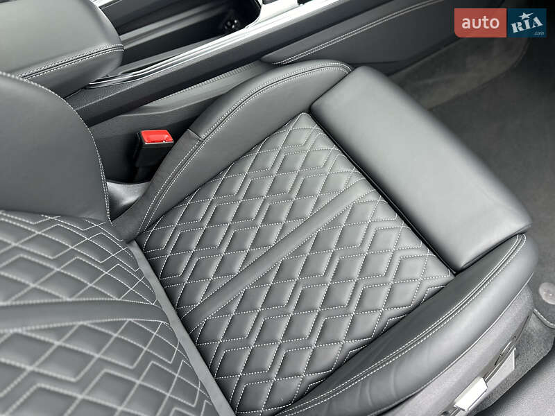 Позашляховик / Кросовер Audi e-tron S 2022 в Луцьку