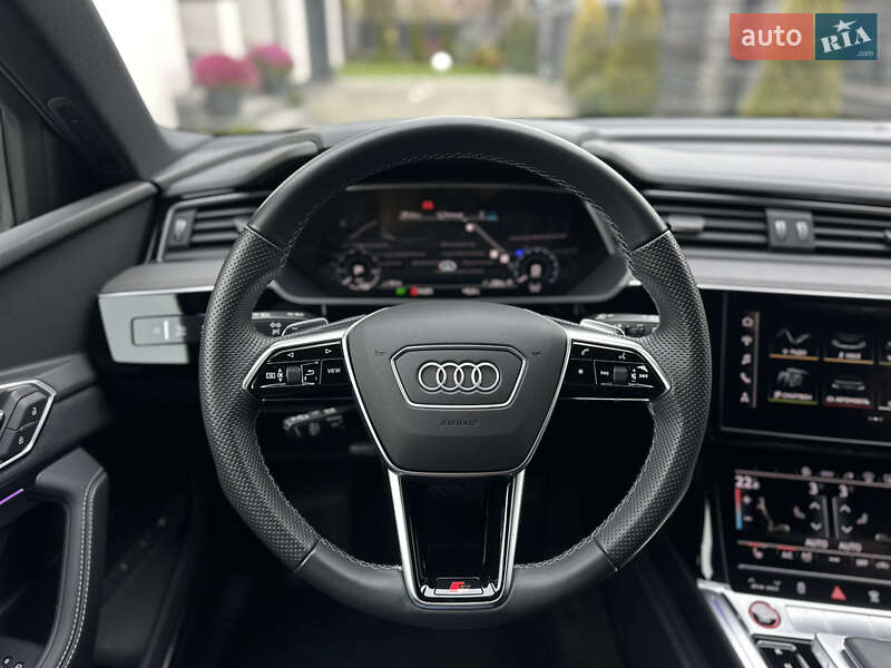 Позашляховик / Кросовер Audi e-tron S 2022 в Луцьку
