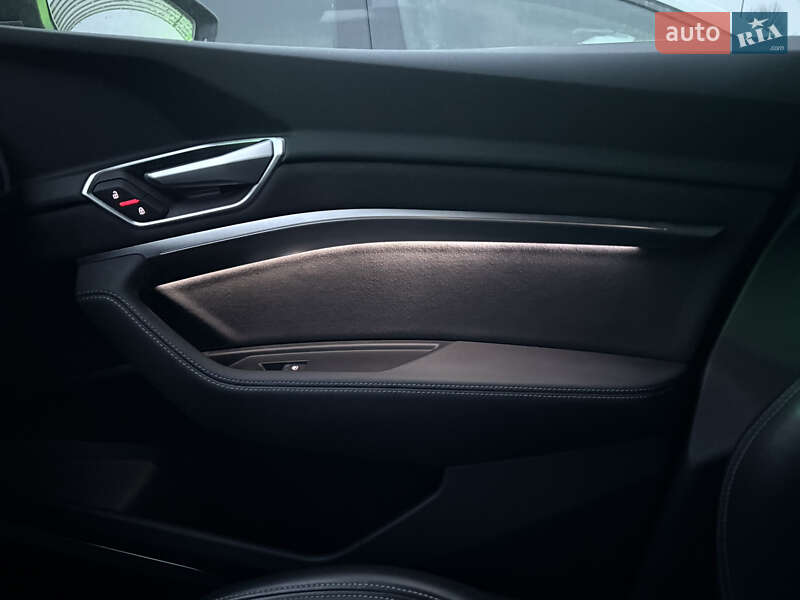 Внедорожник / Кроссовер Audi e-tron S 2021 в Львове фото 46 Внедорожник / Кроссовер Audi e-tron S 2021 в Львове