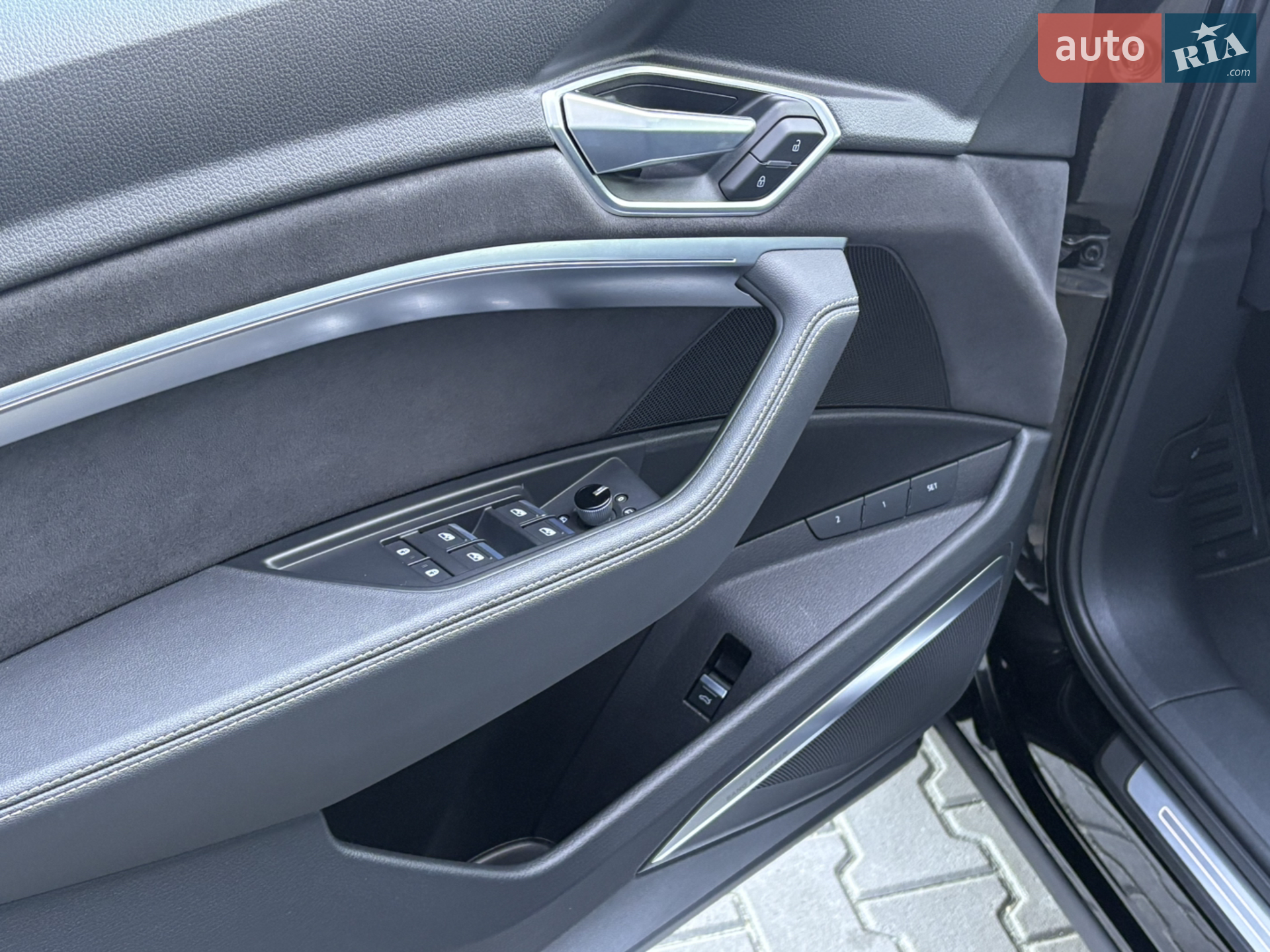 2021 Audi e-tron S - мініатюра 44