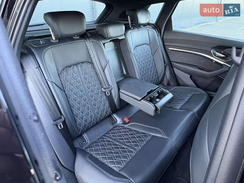 Внедорожник / Кроссовер Audi e-tron S 2021 в Львове фото 67 Внедорожник / Кроссовер Audi e-tron S 2021 в Львове