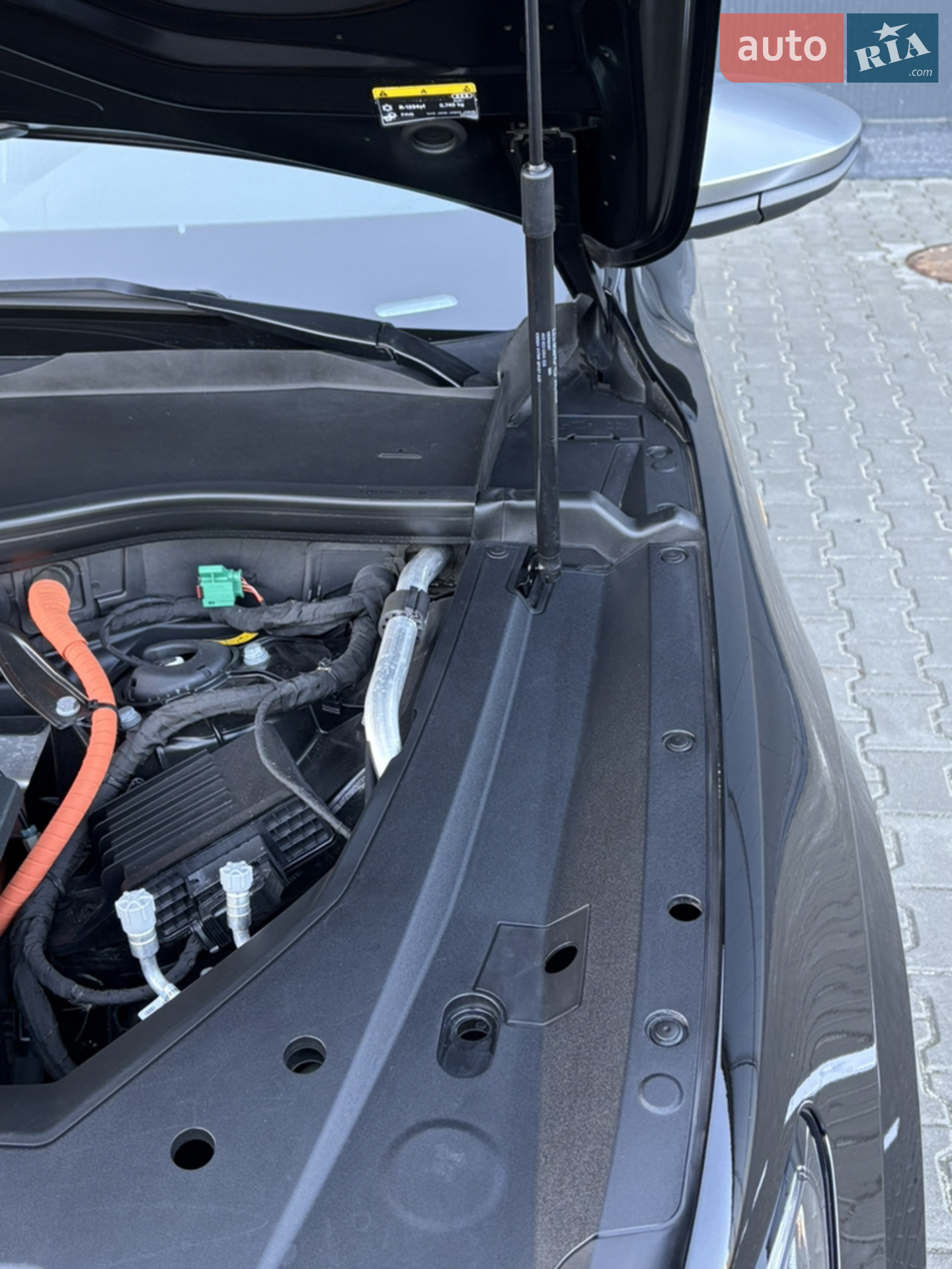 2021 Audi e-tron S - мініатюра 92
