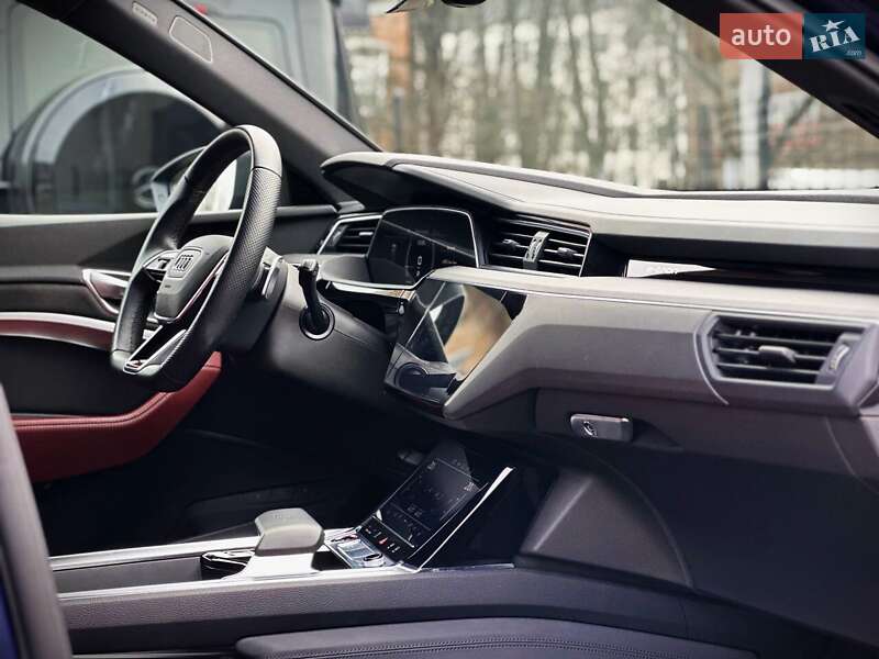 Внедорожник / Кроссовер Audi e-tron S 2021 в Киеве