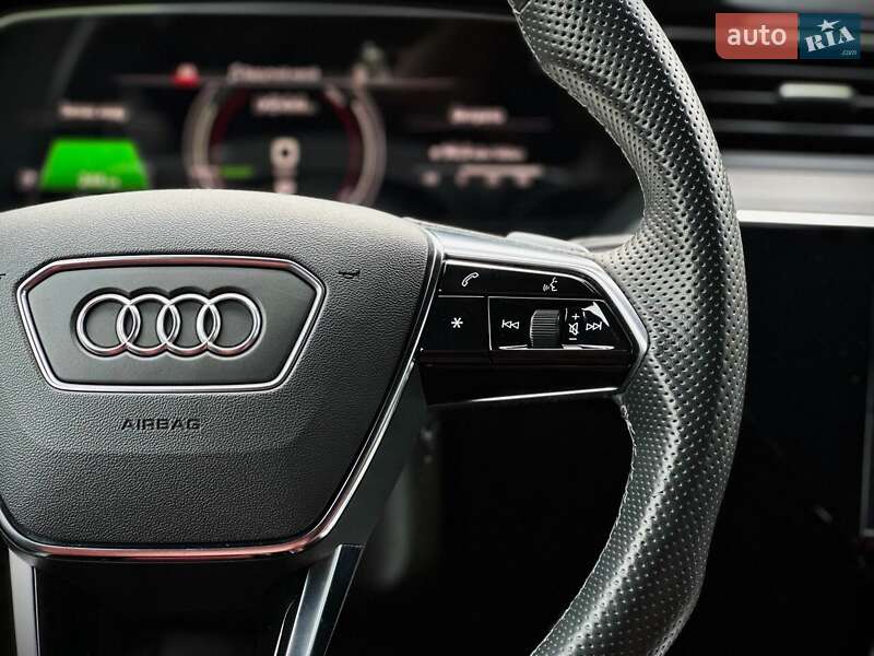Внедорожник / Кроссовер Audi e-tron S 2021 в Киеве