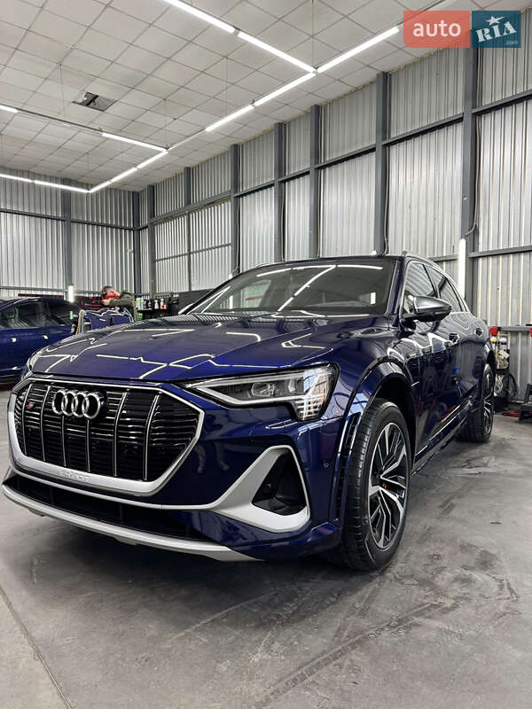 Внедорожник / Кроссовер Audi e-tron S 2022 в Киеве фото 2 Внедорожник / Кроссовер Audi e-tron S 2022 в Киеве