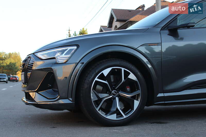 Внедорожник / Кроссовер Audi e-tron S 2022 в Киеве фото 15 Внедорожник / Кроссовер Audi e-tron S 2022 в Киеве
