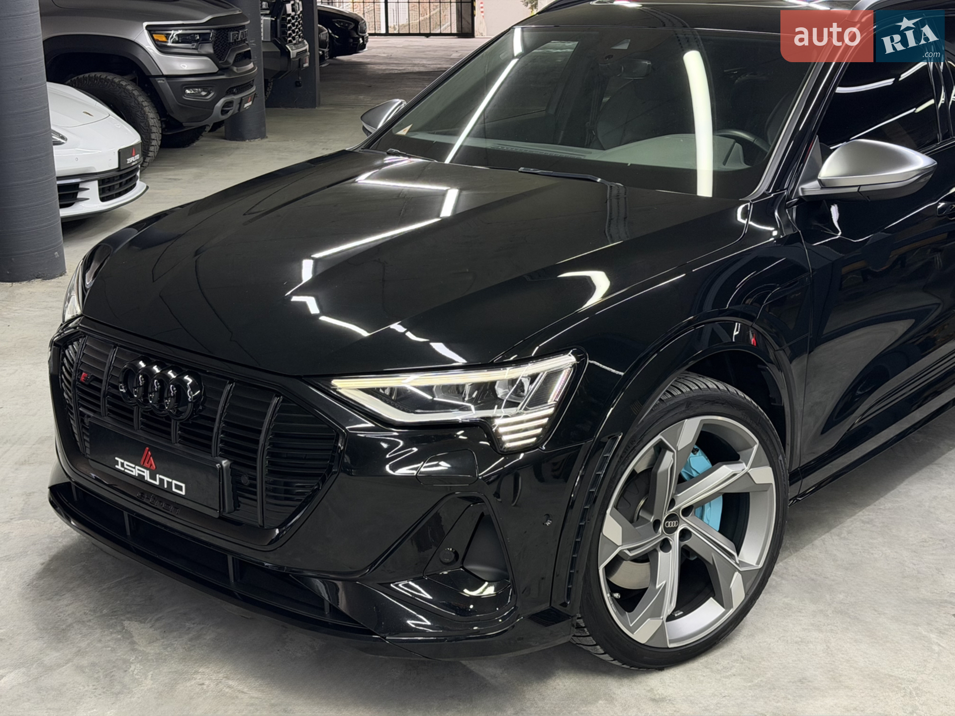 2022 Audi e-tron S - мініатюра 8