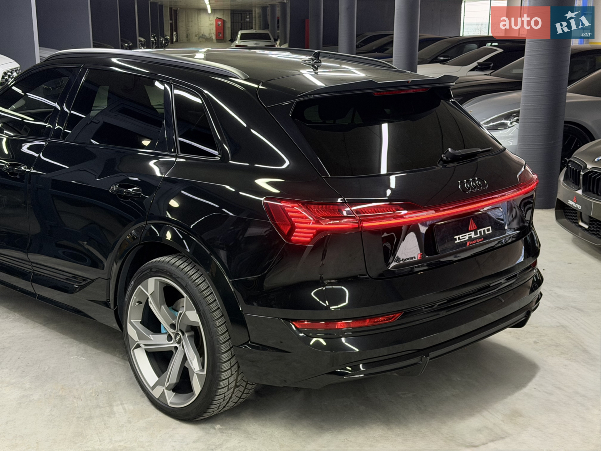 2022 Audi e-tron S - мініатюра 12