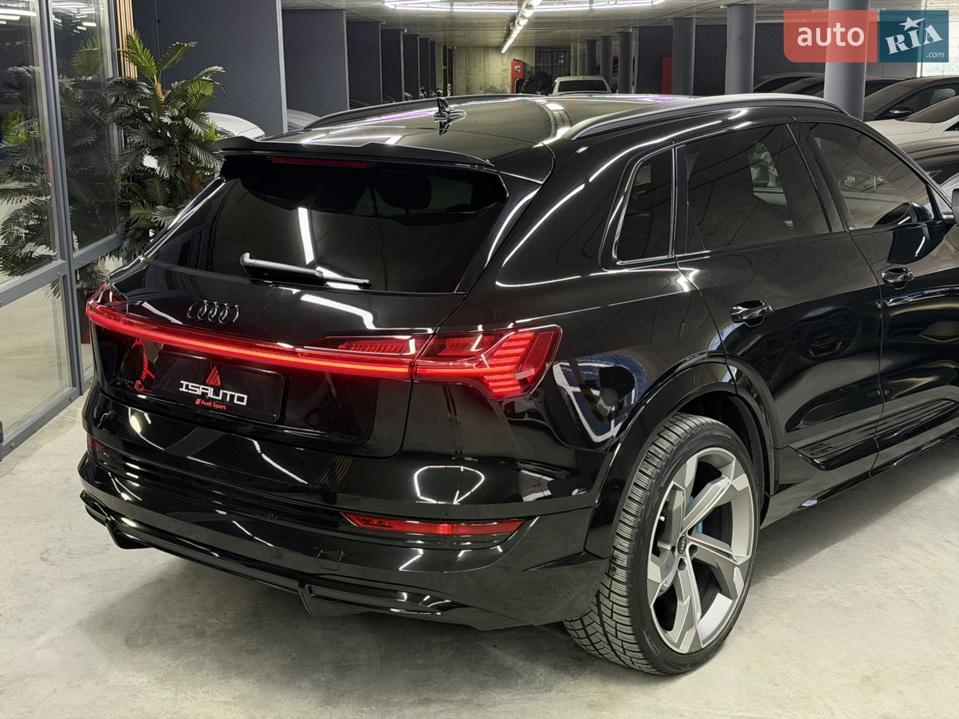 2022 Audi e-tron S - мініатюра 16