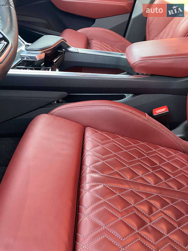 Внедорожник / Кроссовер Audi e-tron S 2021 в Киеве фото 15 Внедорожник / Кроссовер Audi e-tron S 2021 в Киеве
