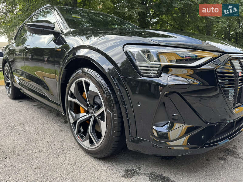 Внедорожник / Кроссовер Audi e-tron S 2021 в Киеве фото 3 Внедорожник / Кроссовер Audi e-tron S 2021 в Киеве