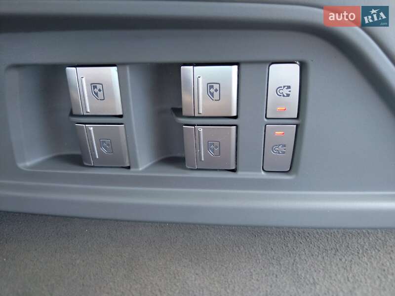 Внедорожник / Кроссовер Audi e-tron S 2022 в Киеве