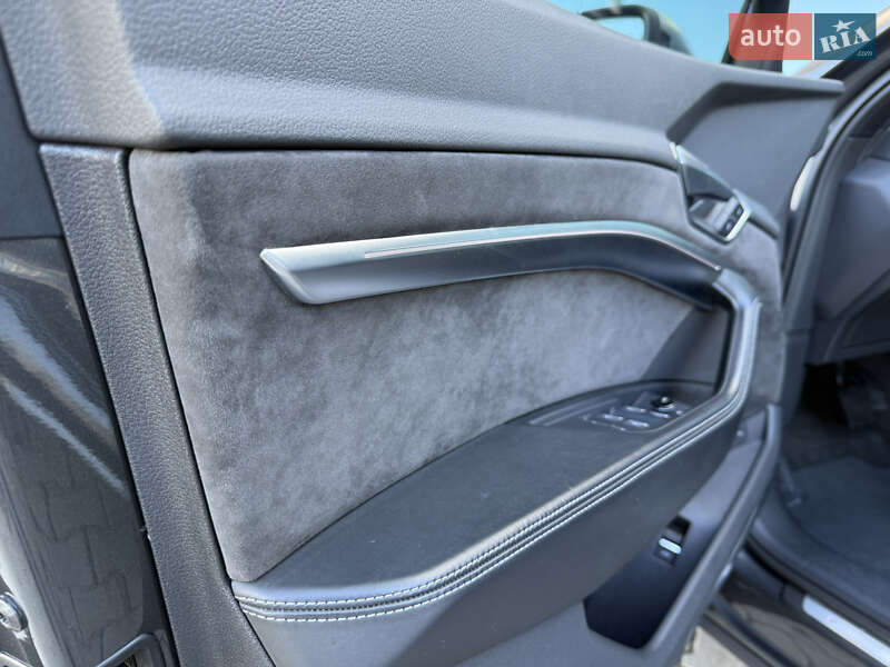 Внедорожник / Кроссовер Audi e-tron S 2020 в Хмельницком