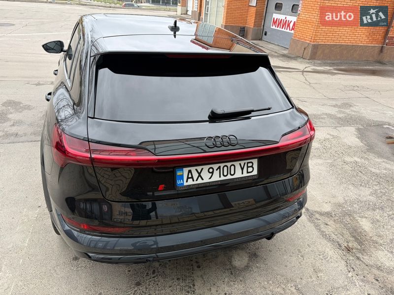 Внедорожник / Кроссовер Audi e-tron S 2021 в Харькове