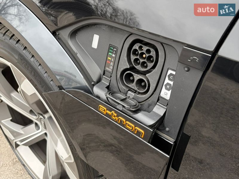 Внедорожник / Кроссовер Audi e-tron S 2021 в Харькове