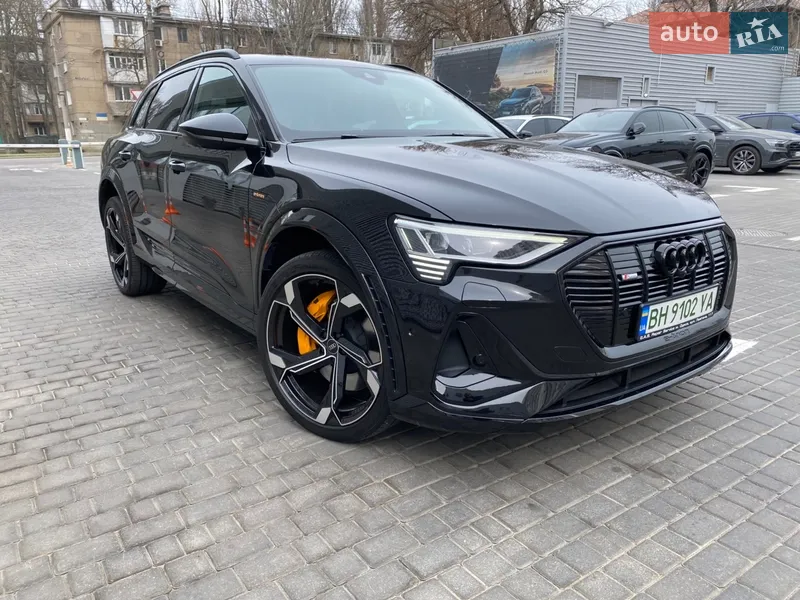 Audi e-tron S