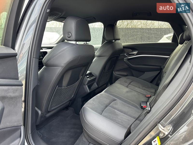 Позашляховик / Кросовер Audi e-tron S 2021 в Львові