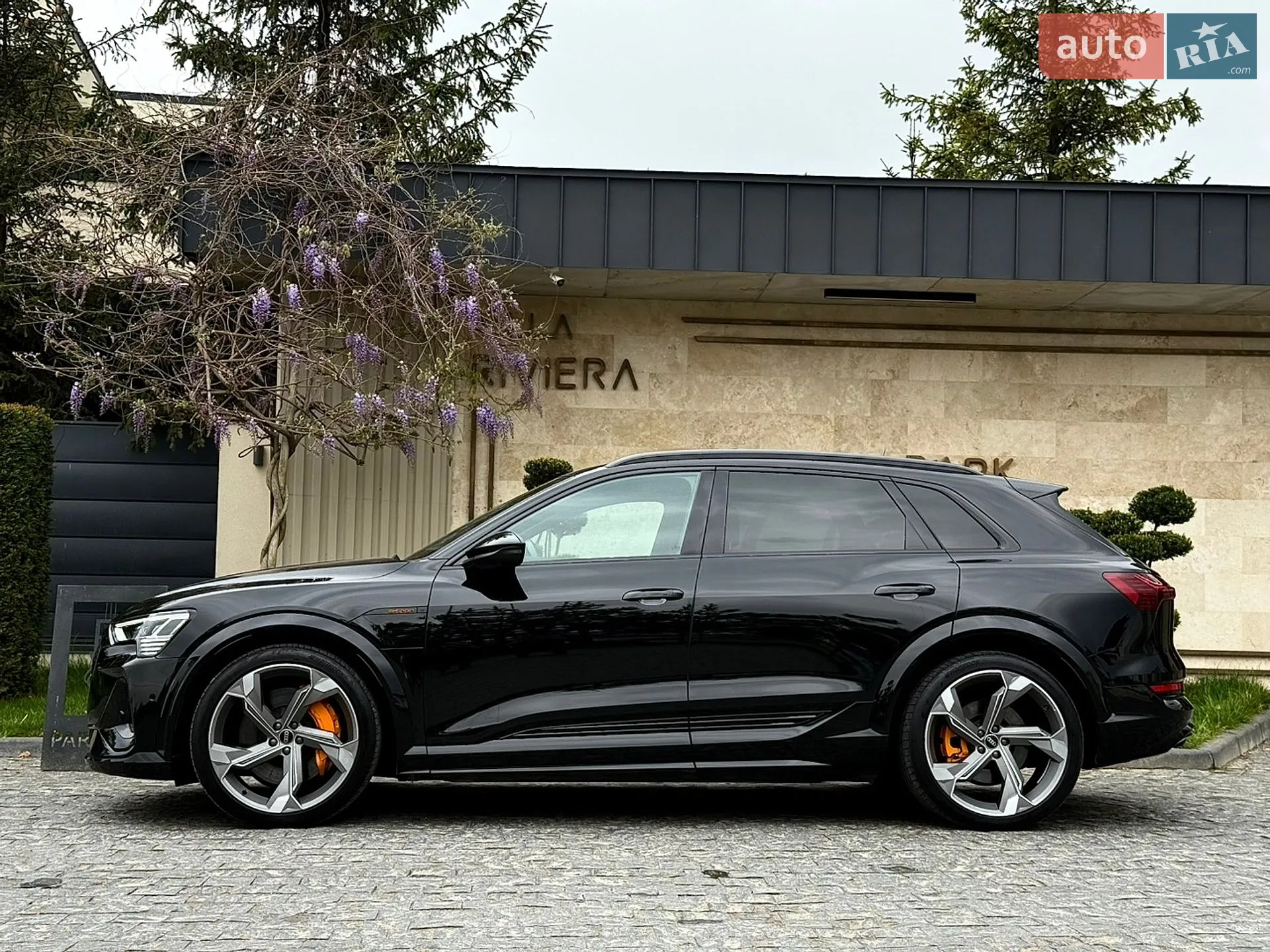 2022 Audi e-tron S - мініатюра 11