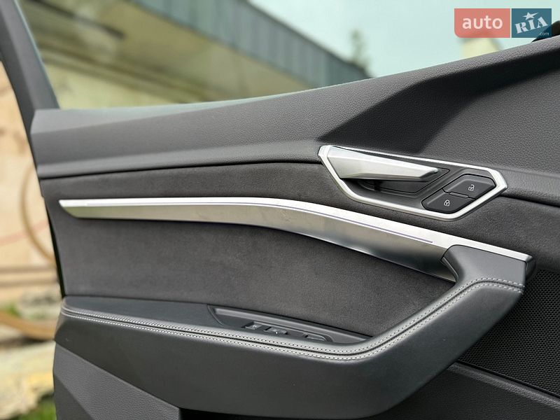 Внедорожник / Кроссовер Audi e-tron S 2022 в Львове фото 27 Внедорожник / Кроссовер Audi e-tron S 2022 в Львове