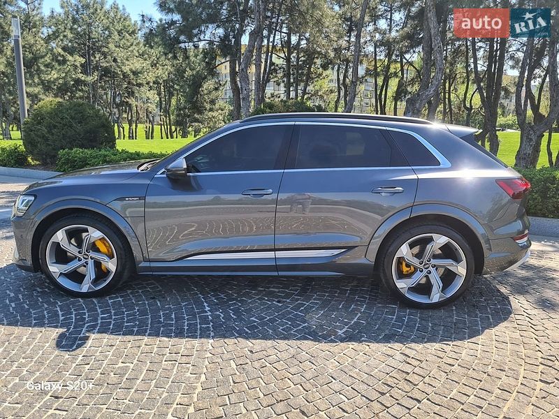 Внедорожник / Кроссовер Audi e-tron S 2022 в Днепре