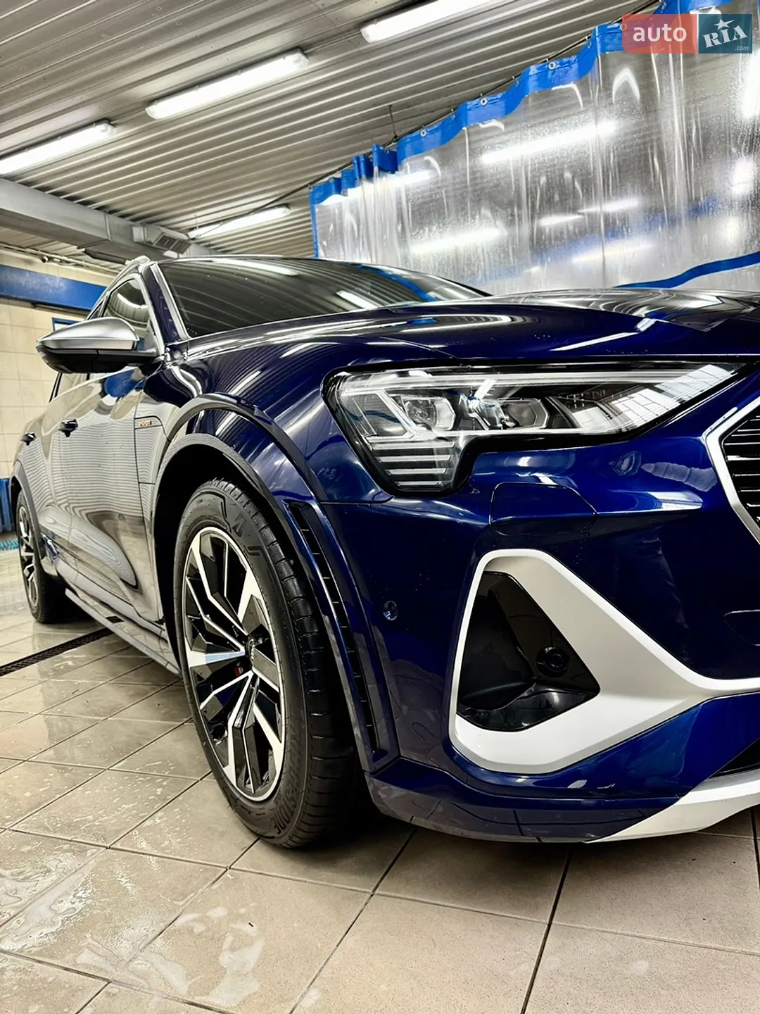 2022 Audi e-tron S - фото 1