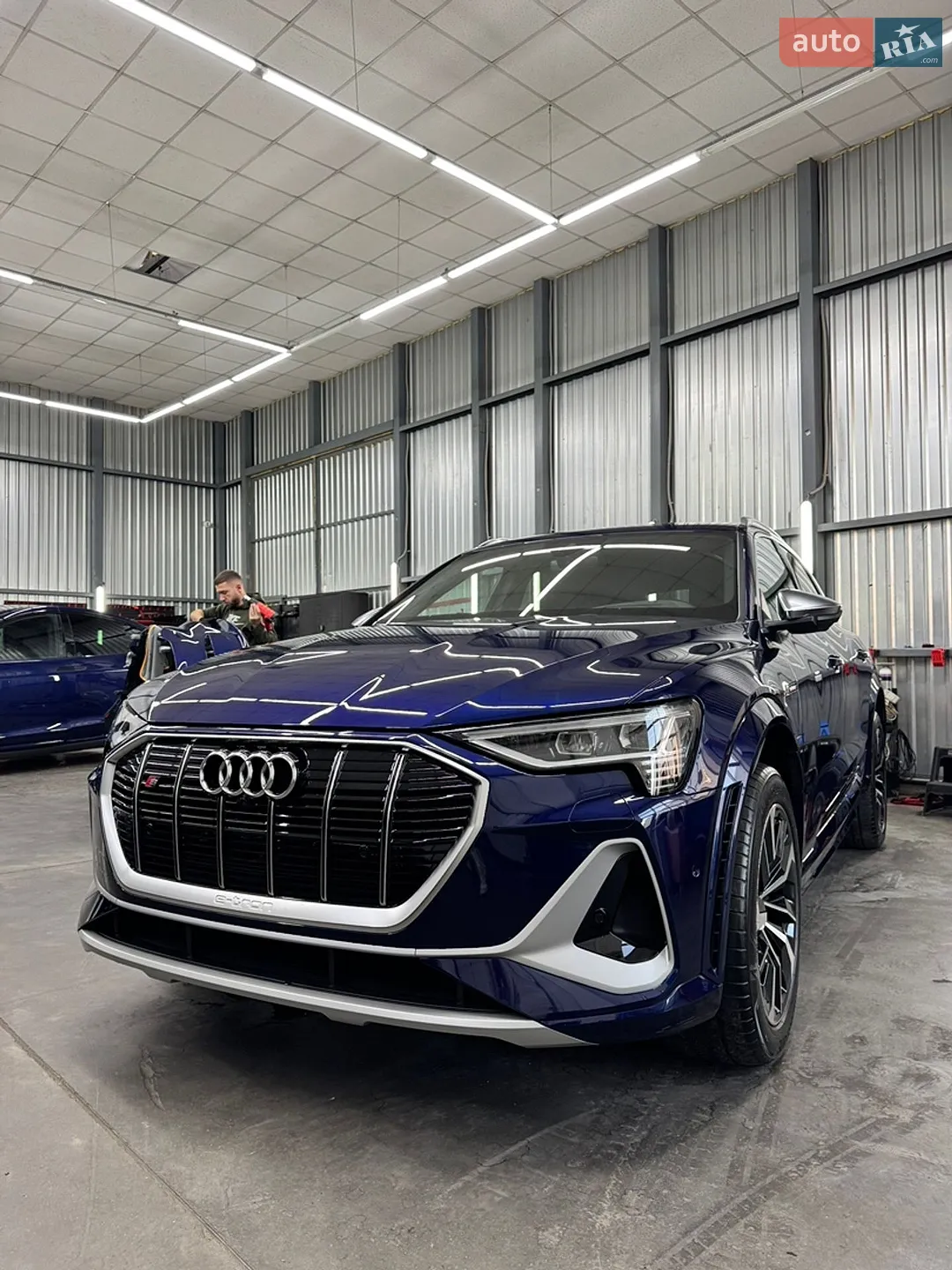 2022 Audi e-tron S - мініатюра 9