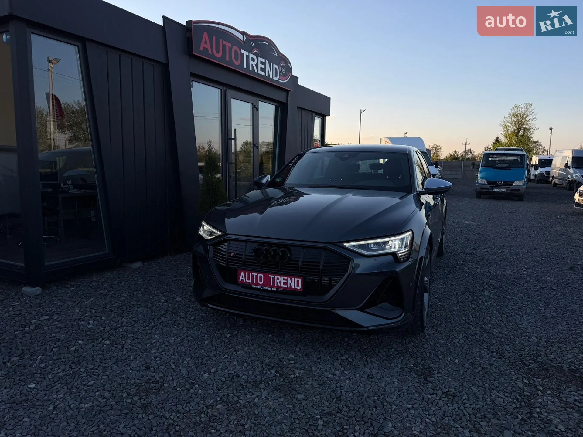 2022 Audi e-tron S - мініатюра 5