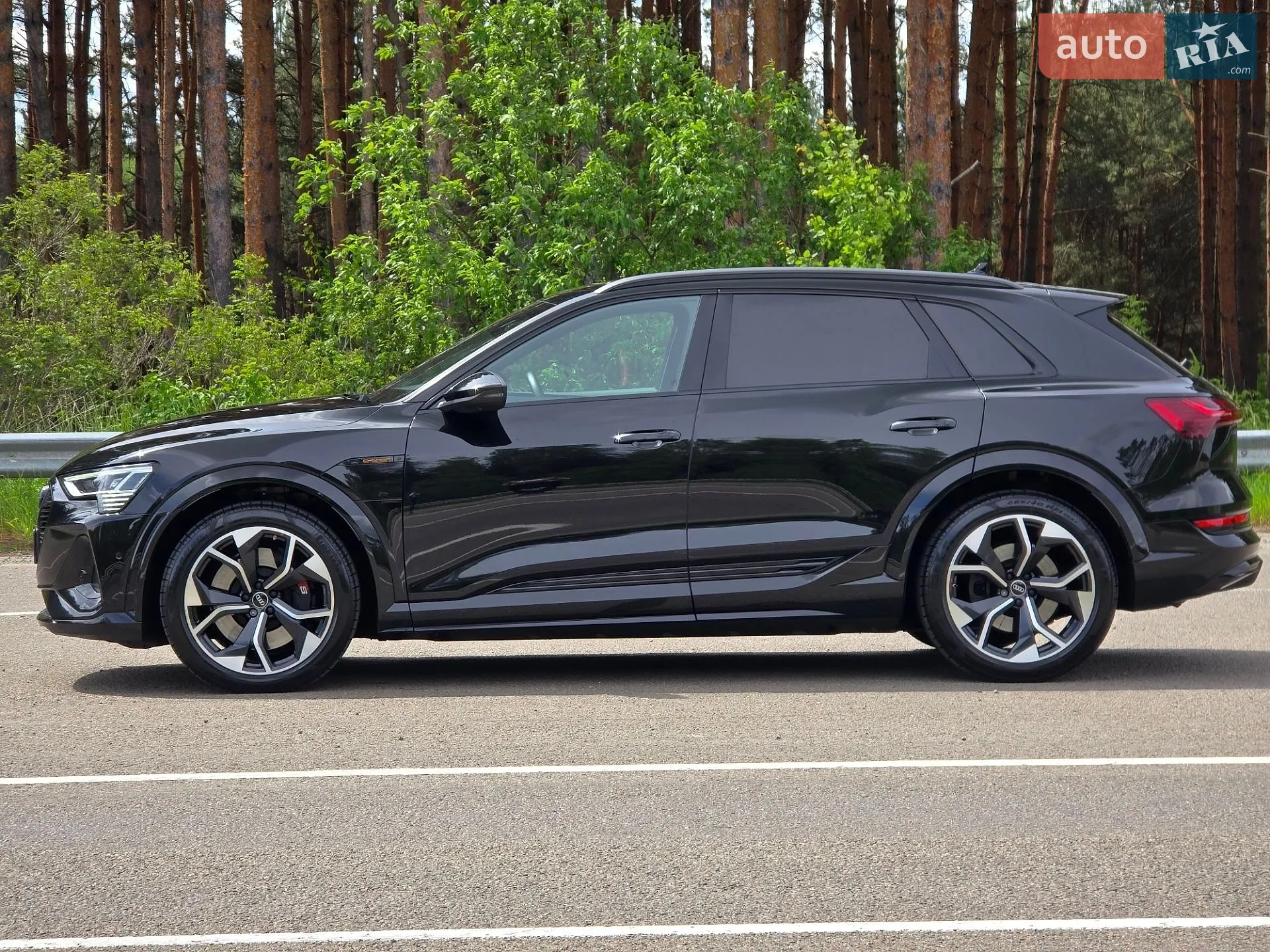 2022 Audi e-tron S - мініатюра 5