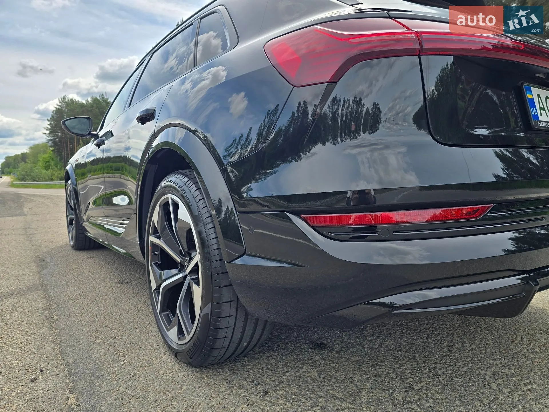 2022 Audi e-tron S - мініатюра 36
