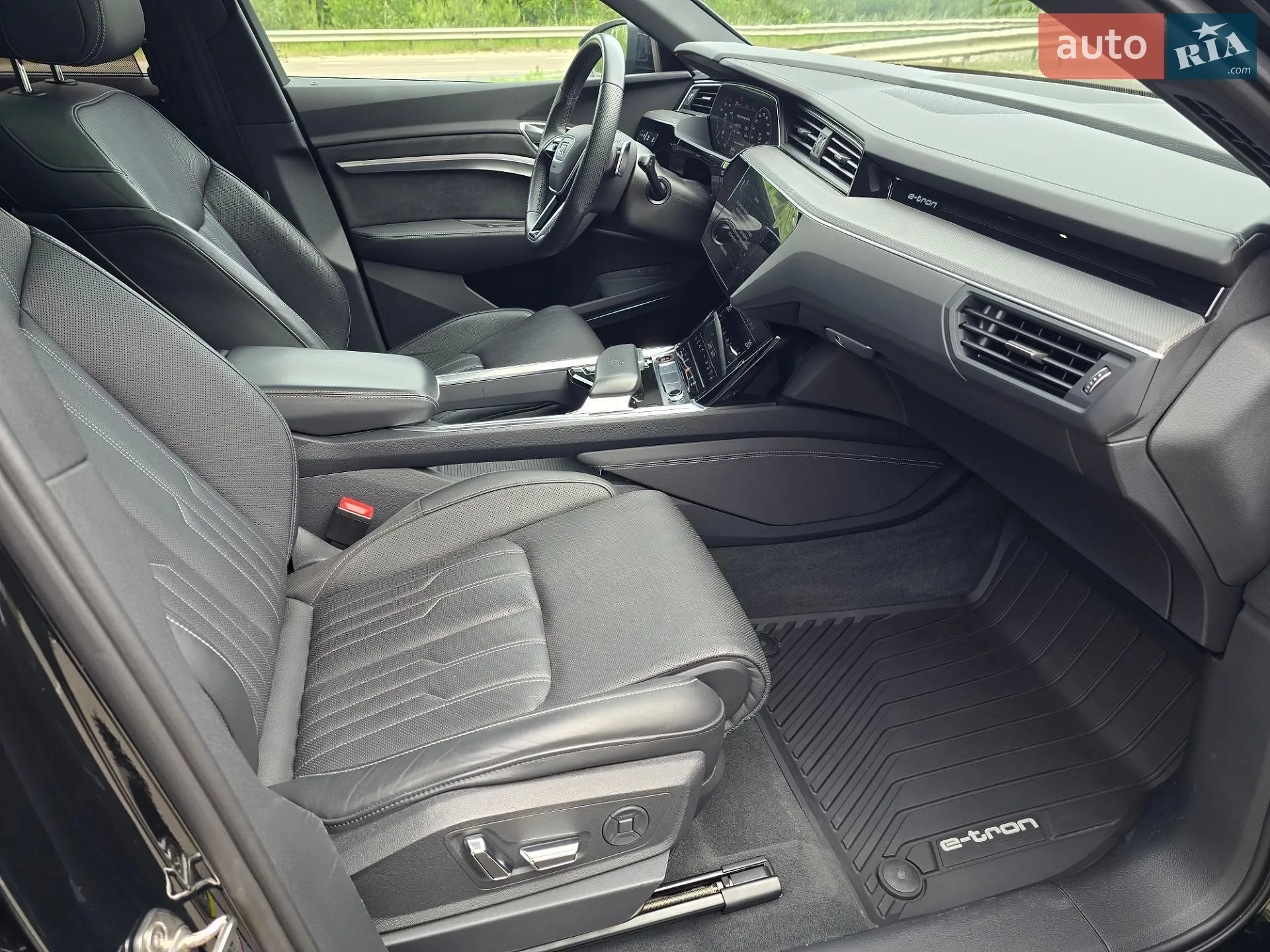 2022 Audi e-tron S - мініатюра 79