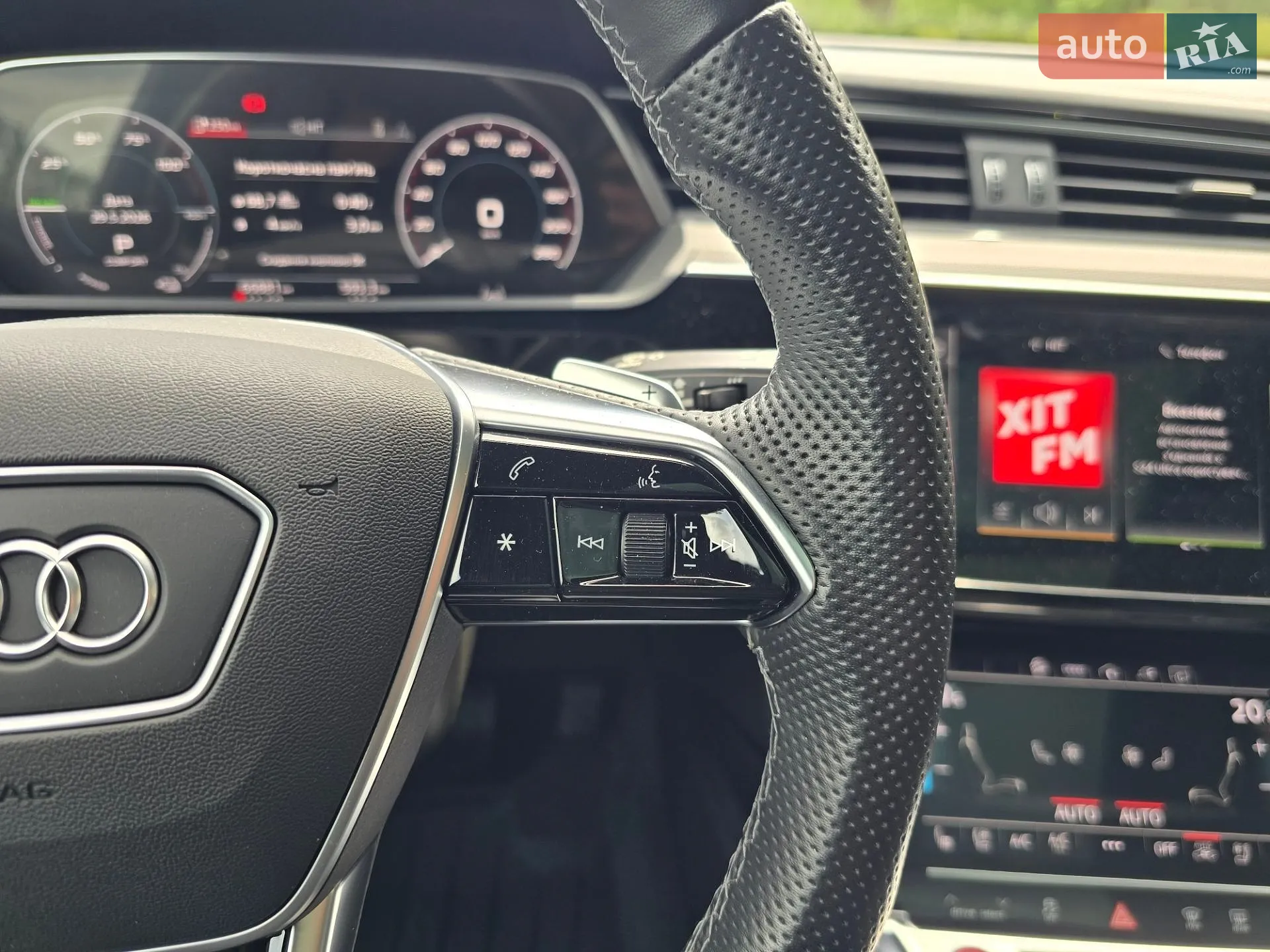 2022 Audi e-tron S - мініатюра 92