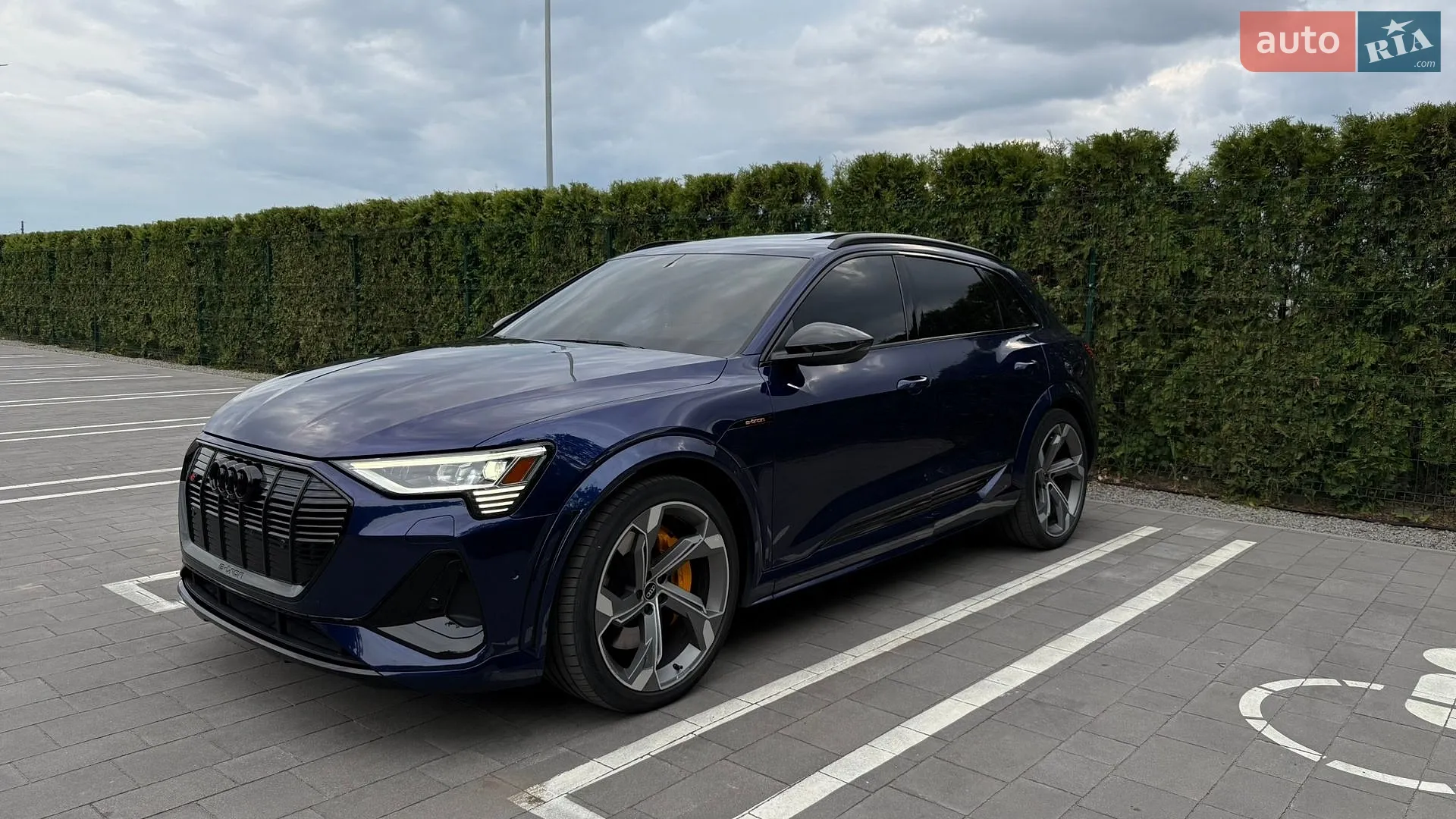 2022 Audi e-tron S - мініатюра 5