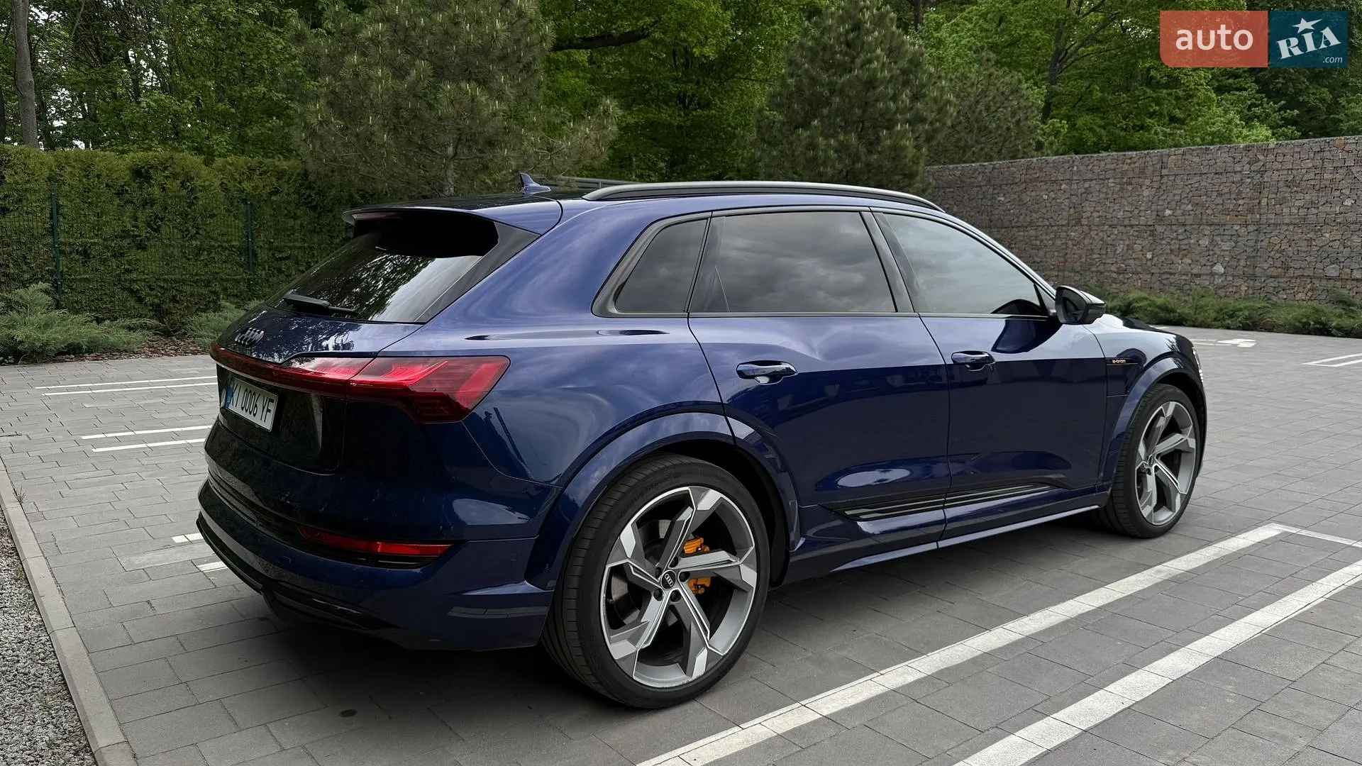 2022 Audi e-tron S - мініатюра 15