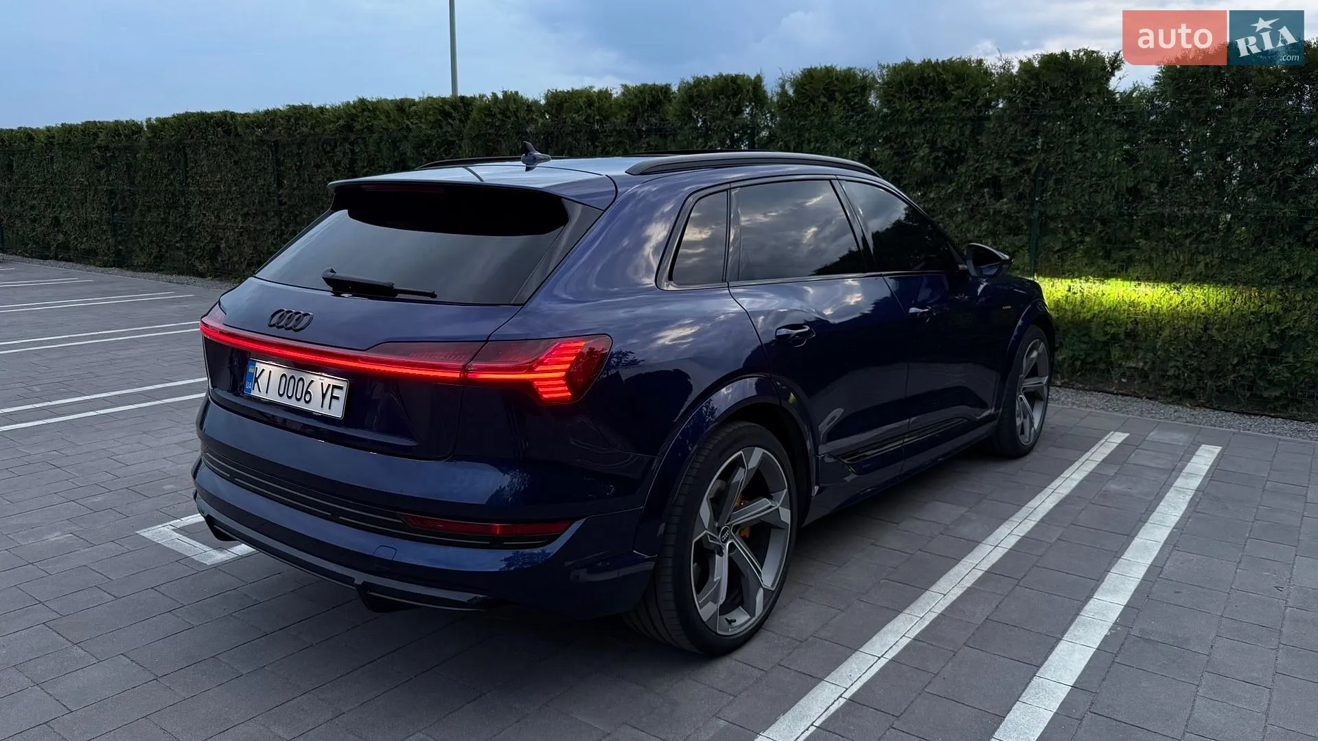 2022 Audi e-tron S - мініатюра 20