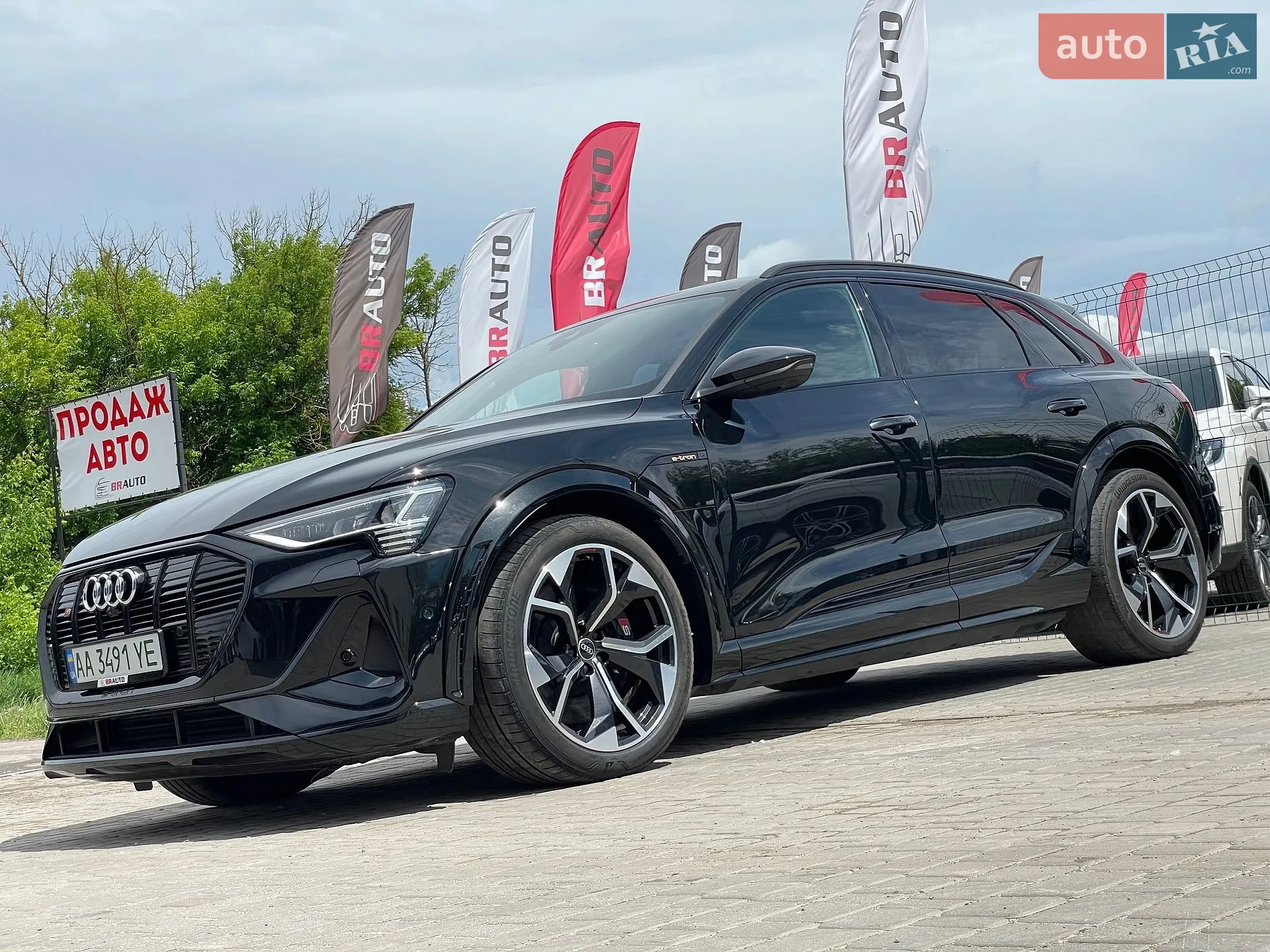 2022 Audi e-tron S - мініатюра 2