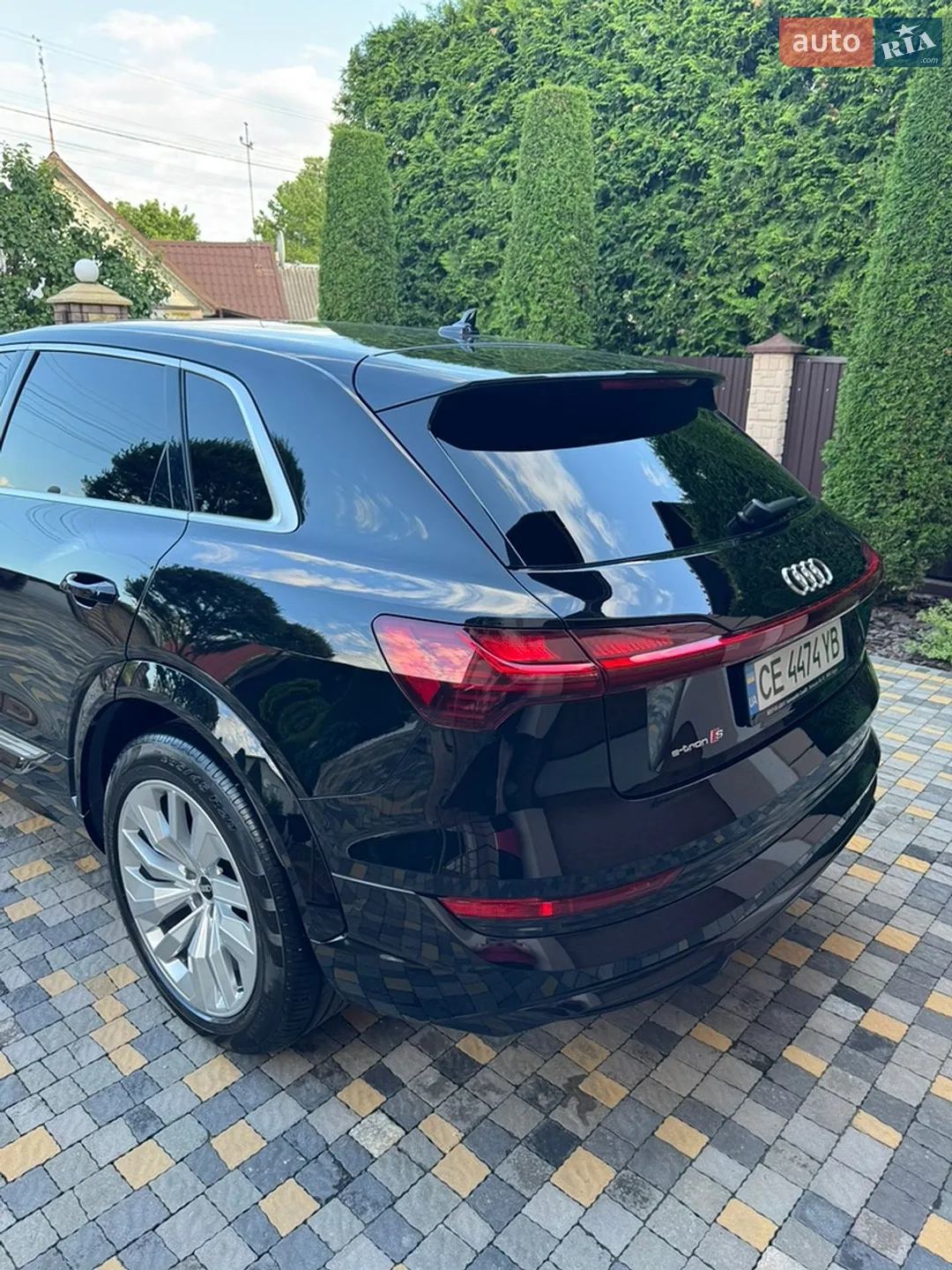 2021 Audi e-tron S - мініатюра 14