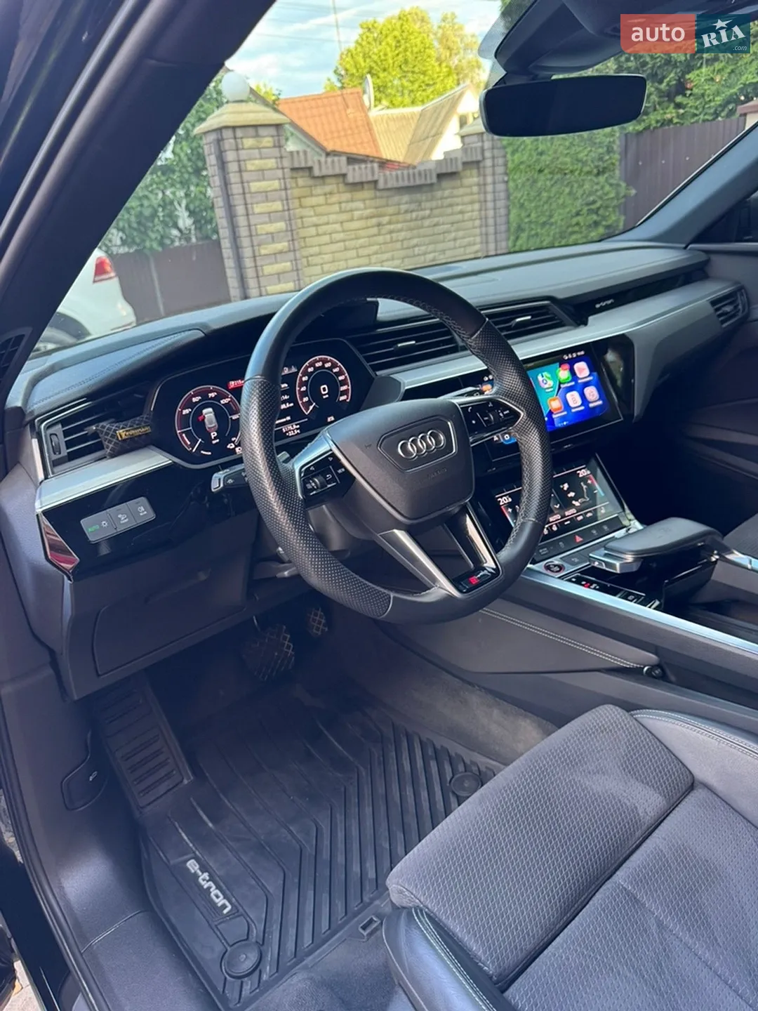 2021 Audi e-tron S - мініатюра 29