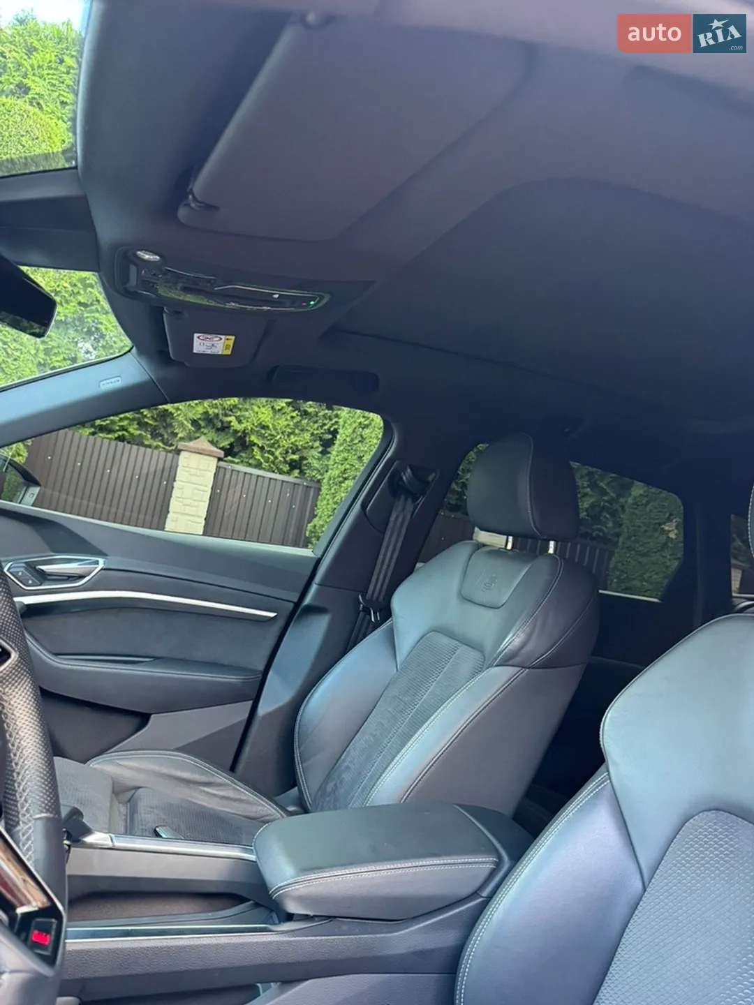 2021 Audi e-tron S - мініатюра 48