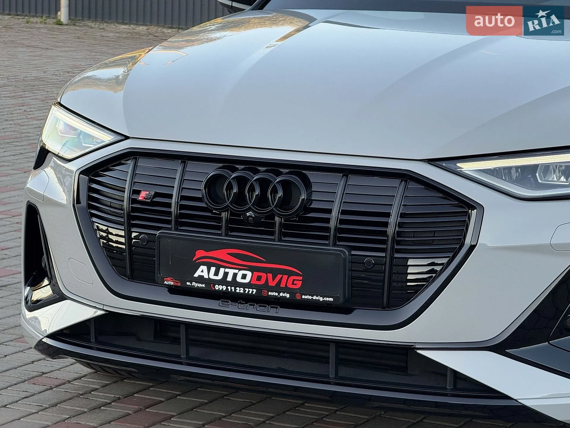 2022 Audi e-tron S - мініатюра 19