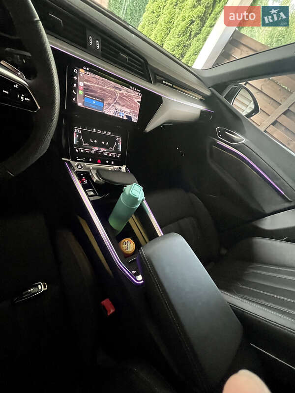 Позашляховик / Кросовер Audi e-tron Sportback 2021 в Києві